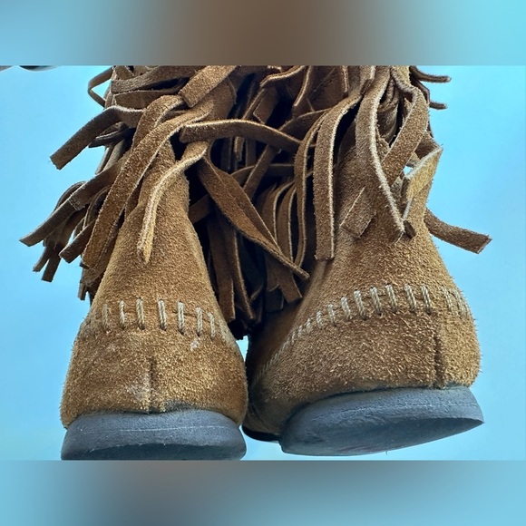 Minnetonka 3 layer fringe Bohemian Boho Leather Suede Boots Size 10 - Picture 8 of 11